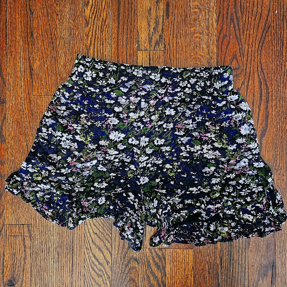 **SOLD** Ganni Floral Print Balloon Shorts Size XS